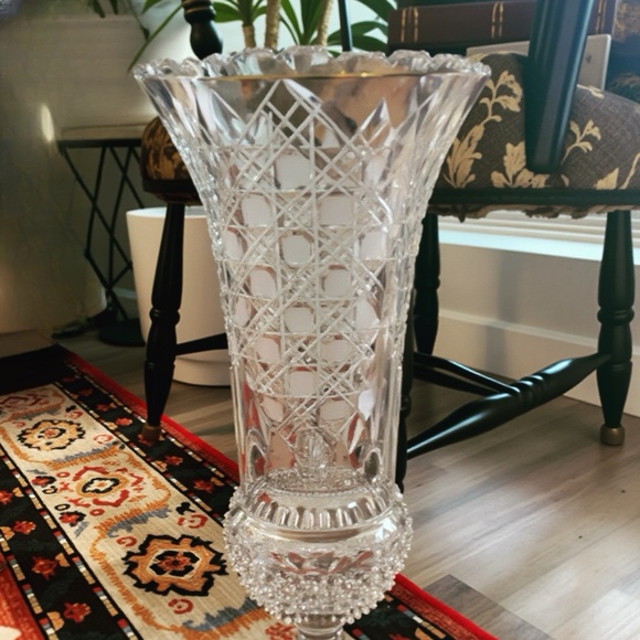 ABP Cut Glass Vase - Picture 1 of 2